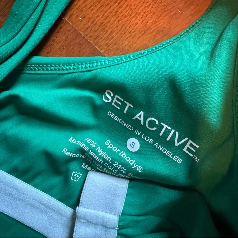 Set Active SPORTBODY DOUBLE SCOOP TANK BRA & Leggings in Palm - Picture 12 of 13